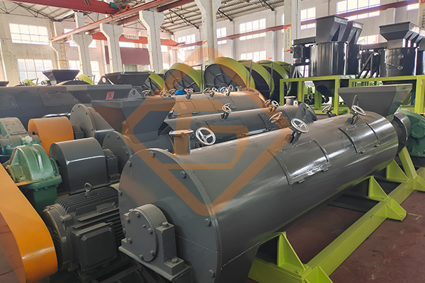 攪齒造粒機4_meitu_1.jpg 攪齒造粒機4_meitu_1.jpg