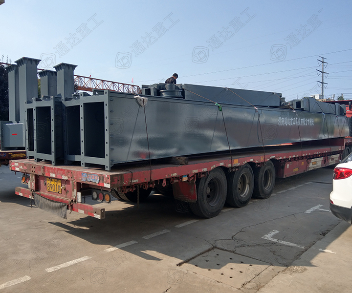 18米液壓雙輪盤翻拋機發往安徽懷遠1.jpg 18米液壓雙輪盤翻拋機發往安徽懷遠1.jpg